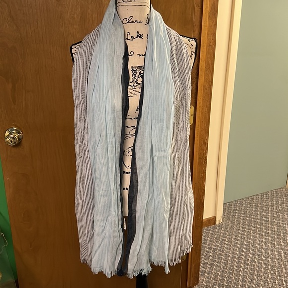 Scarf - Picture 4 of 6